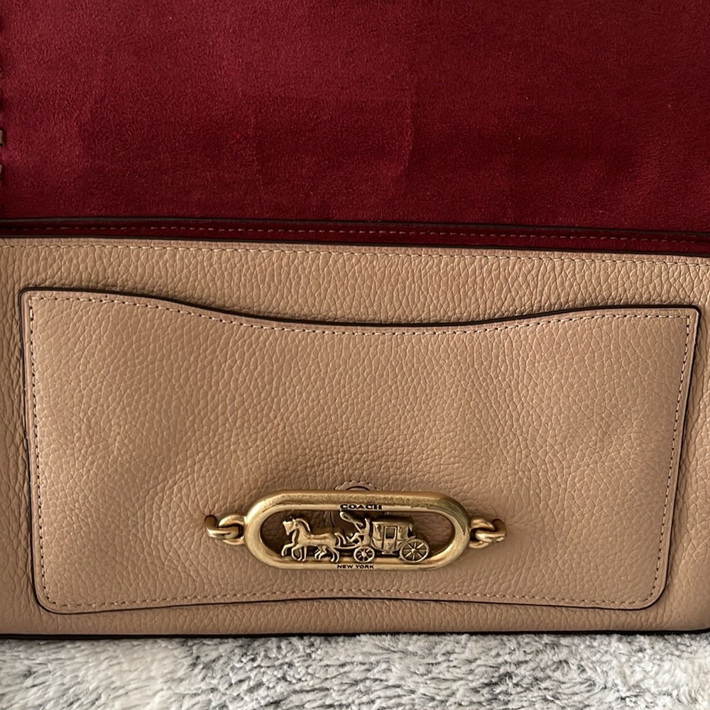 Coach Beige Leather Shoulder Bag with Gold Accents - Picture 7 of 15